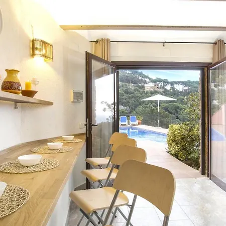 Villa 2 Moni -