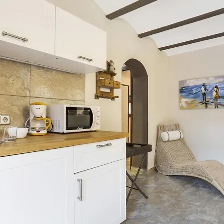 2 Moni - Villa *